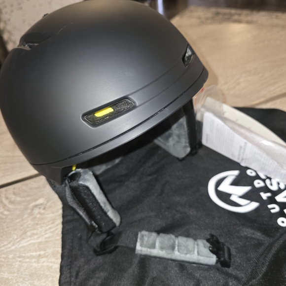 OutdoorMaster ELK MIPS Ski Helmet - Snow Sport Helmet Snowboard Helmet - Picture 6 of 16